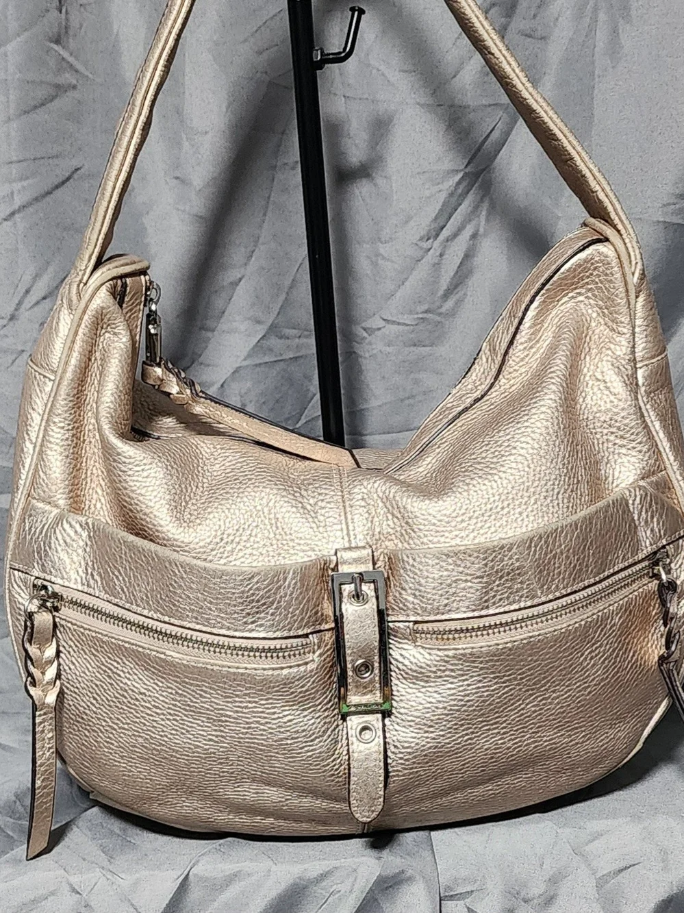 B. Makowsky Metallic Leather Hobo Shoulderbag Purse
